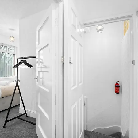 Luxury Two Bedroom Apartment - On Street Parking Available - Netflix - Wifi - Top Rated - 311M Birmingam Exterior foto